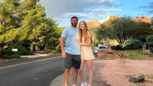 通过在Tiktok销售教程，每天只工作3-4小时，一年赚取200万美元-快巴主机评测